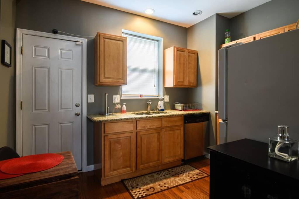Апартаменты Italian Casetta In Thee Italian Market South Philly Филадельфия Экстерьер фото