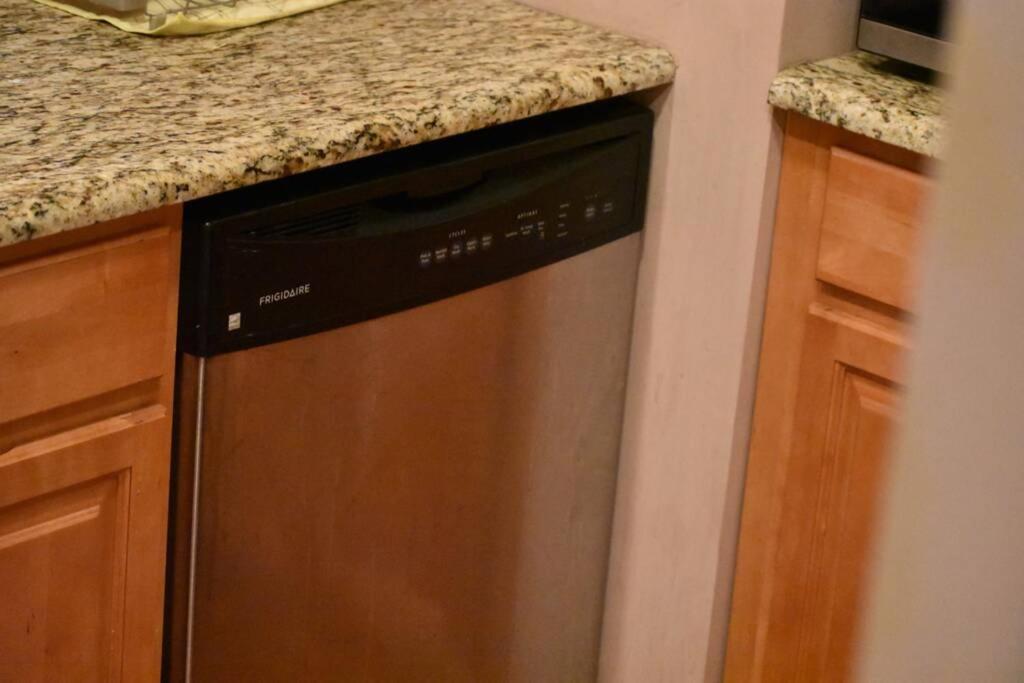 Апартаменты Italian Casetta In Thee Italian Market South Philly Филадельфия Экстерьер фото